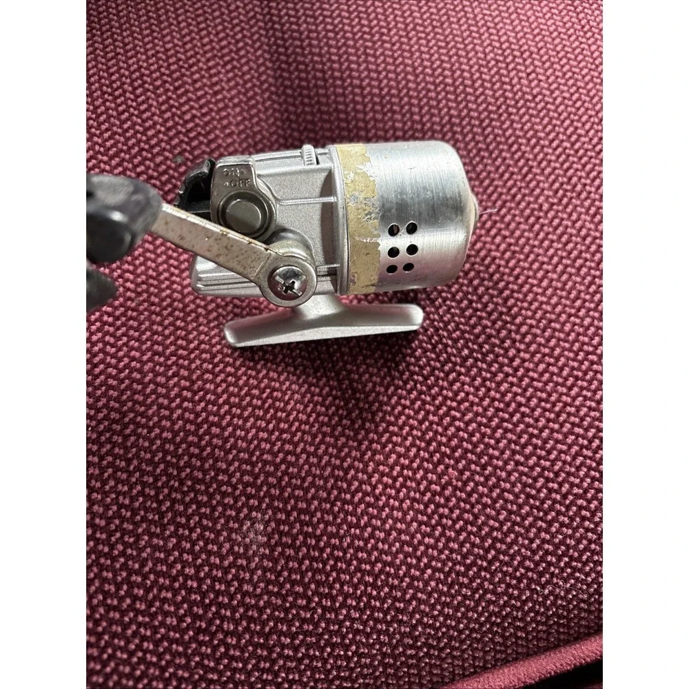 Vintage Woolworth Co. GameFish S-320 Fishing Reel - Made In Japan